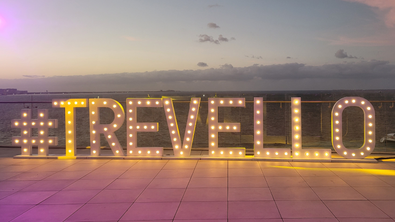 a Trevelo sign.